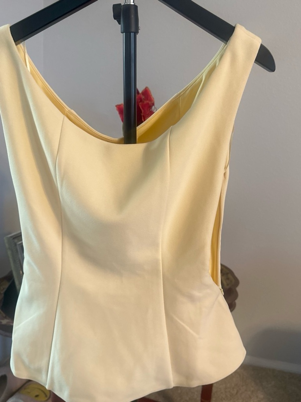 Women's yellow Sleeveless top